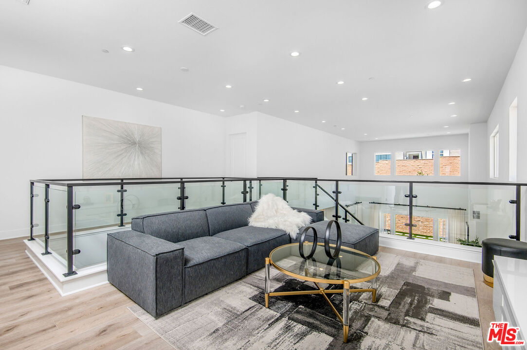 20601 Overlook Court Porter Ranch, CA 91326 - Photo 17 of 40
