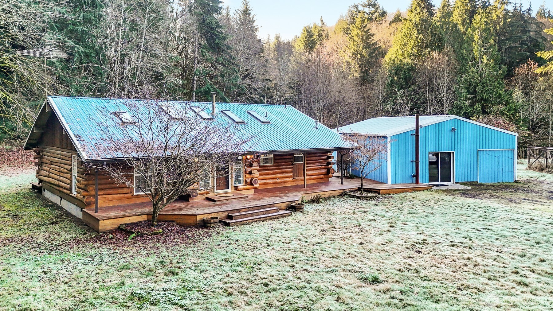 194 Piper Lane Chehalis, WA 98532 - Photo 1 of 40 an outdoor space with pool and furniture
