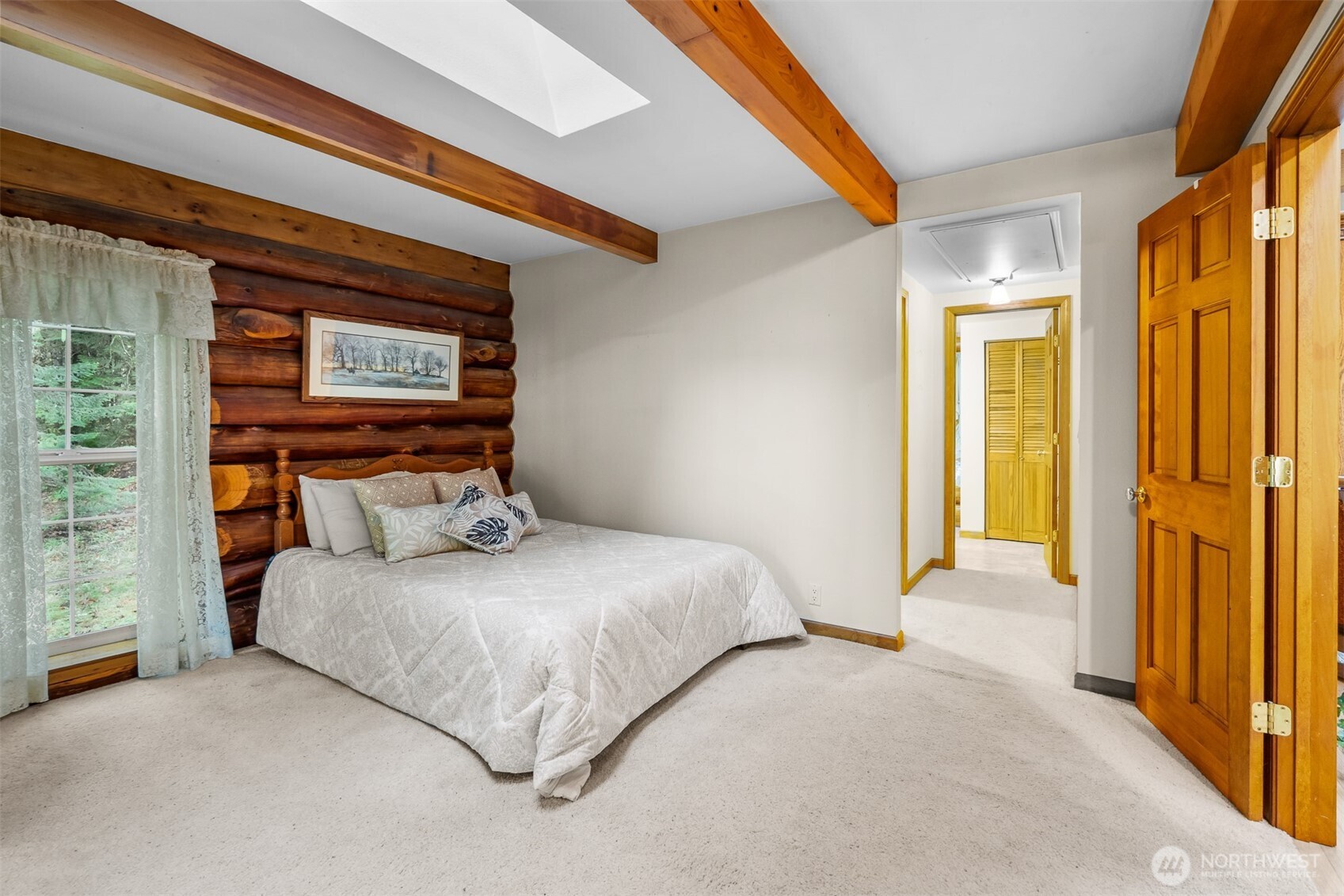 194 Piper Lane Chehalis, WA 98532 - Photo 12 of 40 a bedroom with a bed and a large mirror