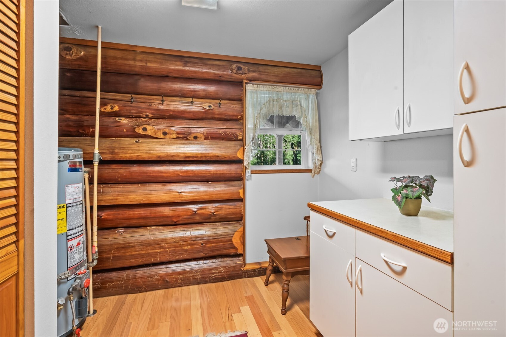 194 Piper Lane Chehalis, WA 98532 - Photo 20 of 40 a room with storage and utility