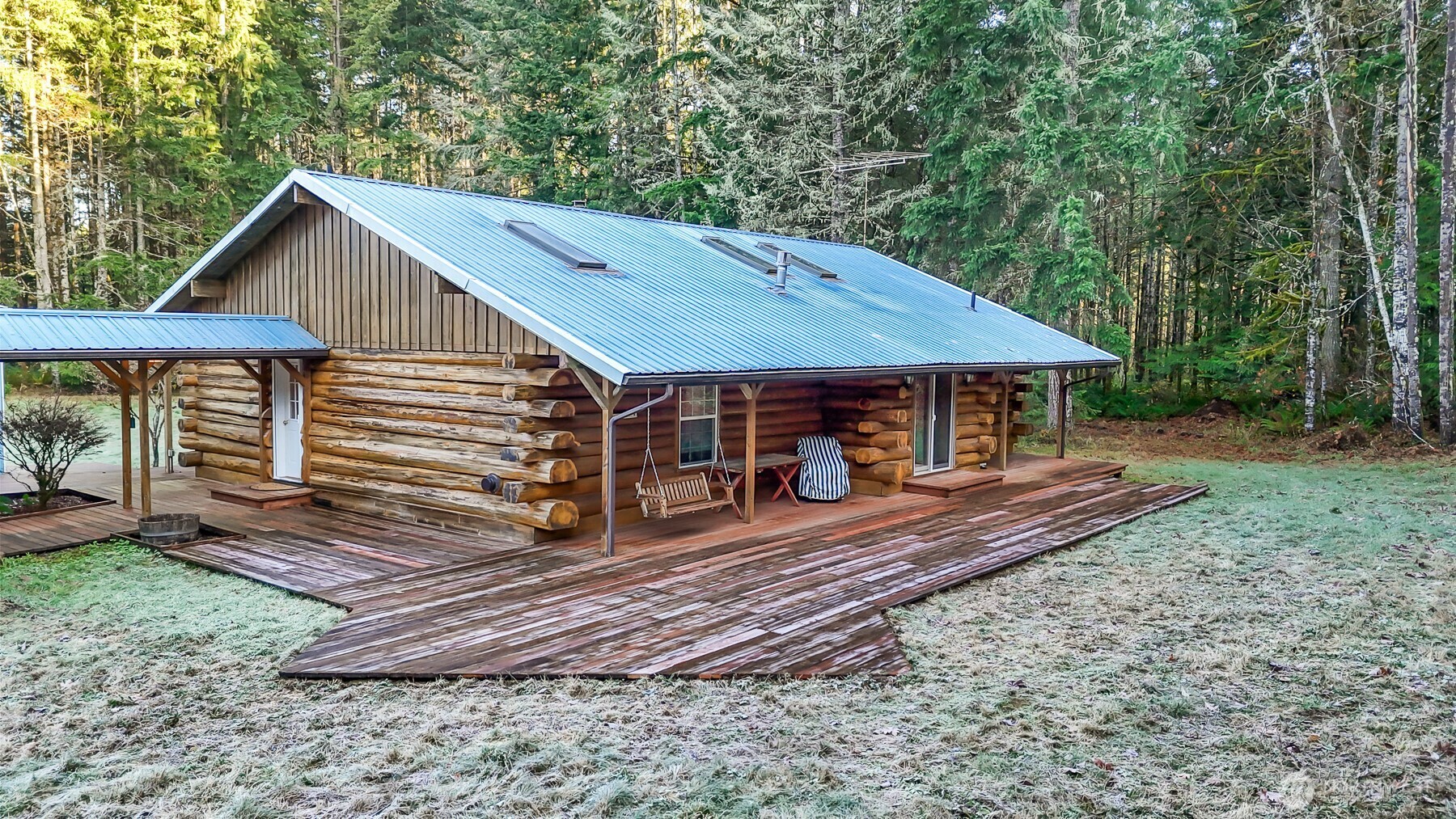 194 Piper Lane Chehalis, WA 98532 - Photo 21 of 40 a front view of a house with garden