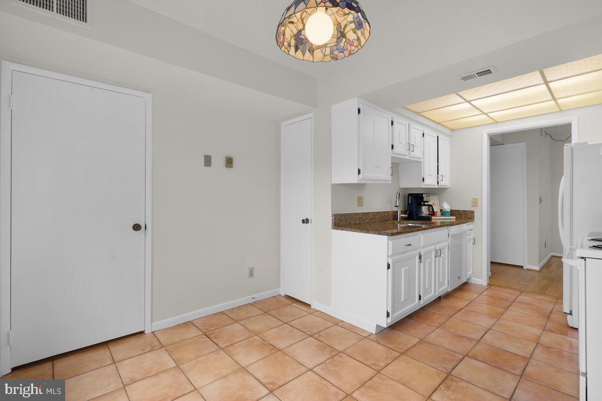 15311 Beaverbrook Court, Unit 902D Silver Spring, MD 20906 - Photo 12 of 30 Pantry and Closet