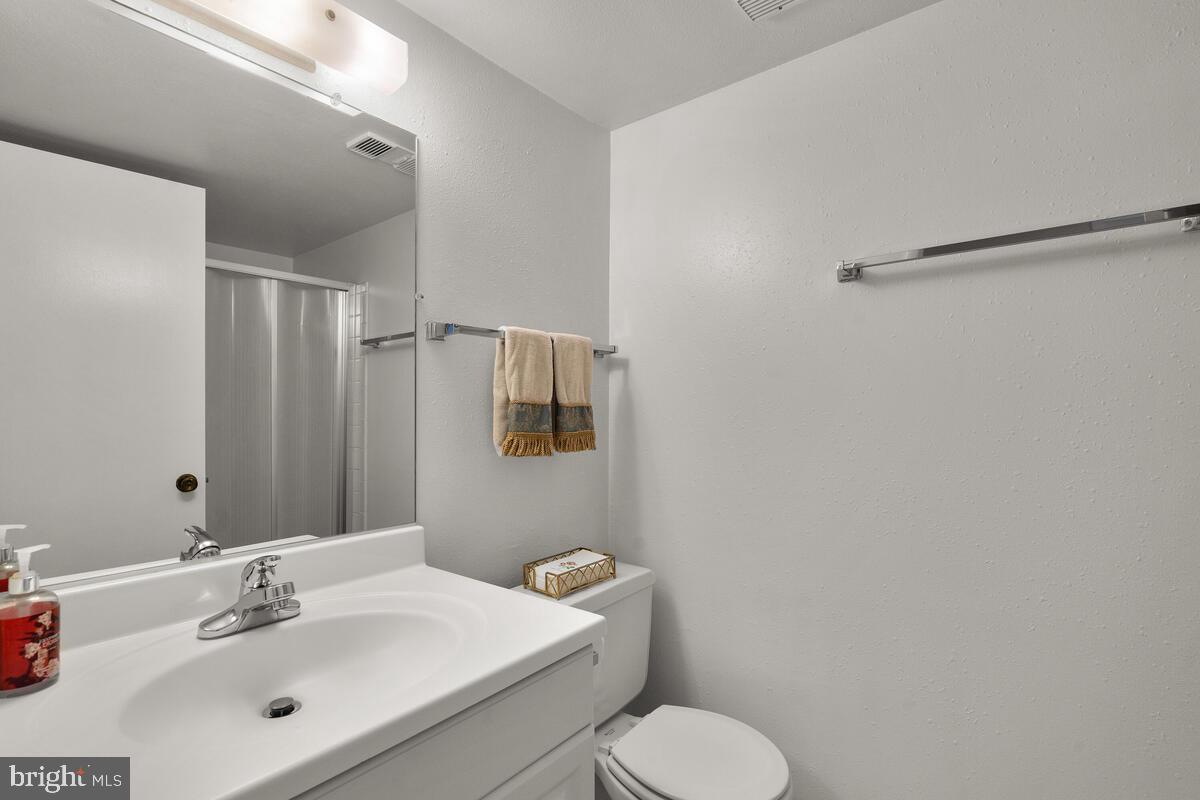 15311 Beaverbrook Court, Unit 902D Silver Spring, MD 20906 - Photo 22 of 30 Updated Hall Full Bath