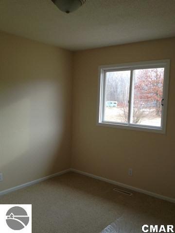 9740 East Remus Road Mount Pleasant, MI 48858 - Photo 14 of 18 1771049-13.JPG
