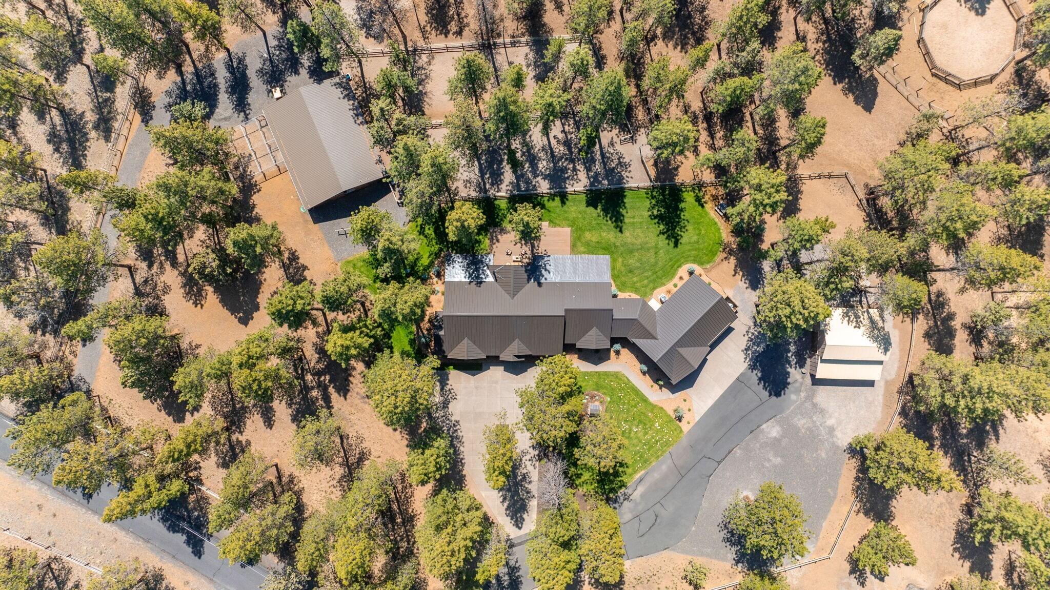 69255 Crooked Horseshoe Road Sisters, OR 97759 - Photo 149 of 154