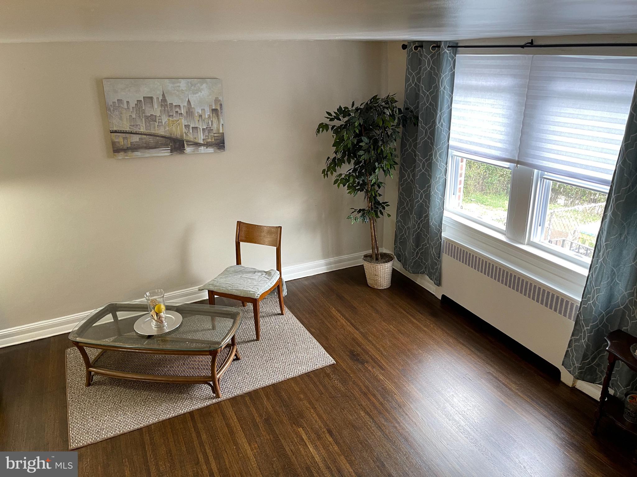 552 Wiltshire Road Upper Darby, PA 19082 - Photo 3 of 49