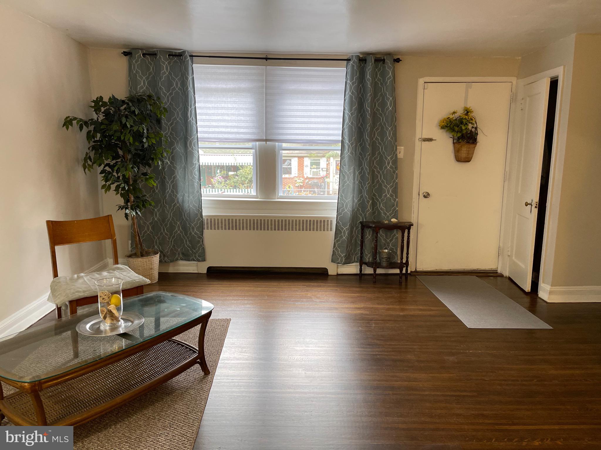 552 Wiltshire Road Upper Darby, PA 19082 - Photo 4 of 49