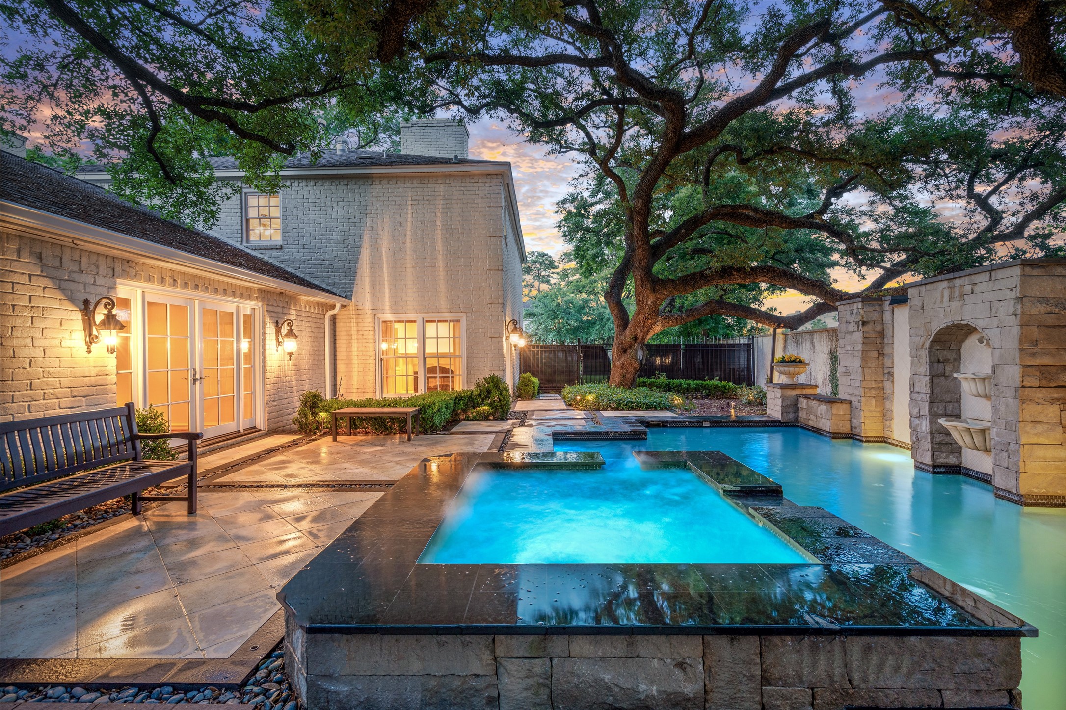 2105 Del Monte Drive Houston, TX 77019 - Photo 30 of 38 This River Oaks property has so much to offer at a mere 2.5K. Relax in the lighted spa with bubblers. Enjoy this magical private oasis so close to everything!
