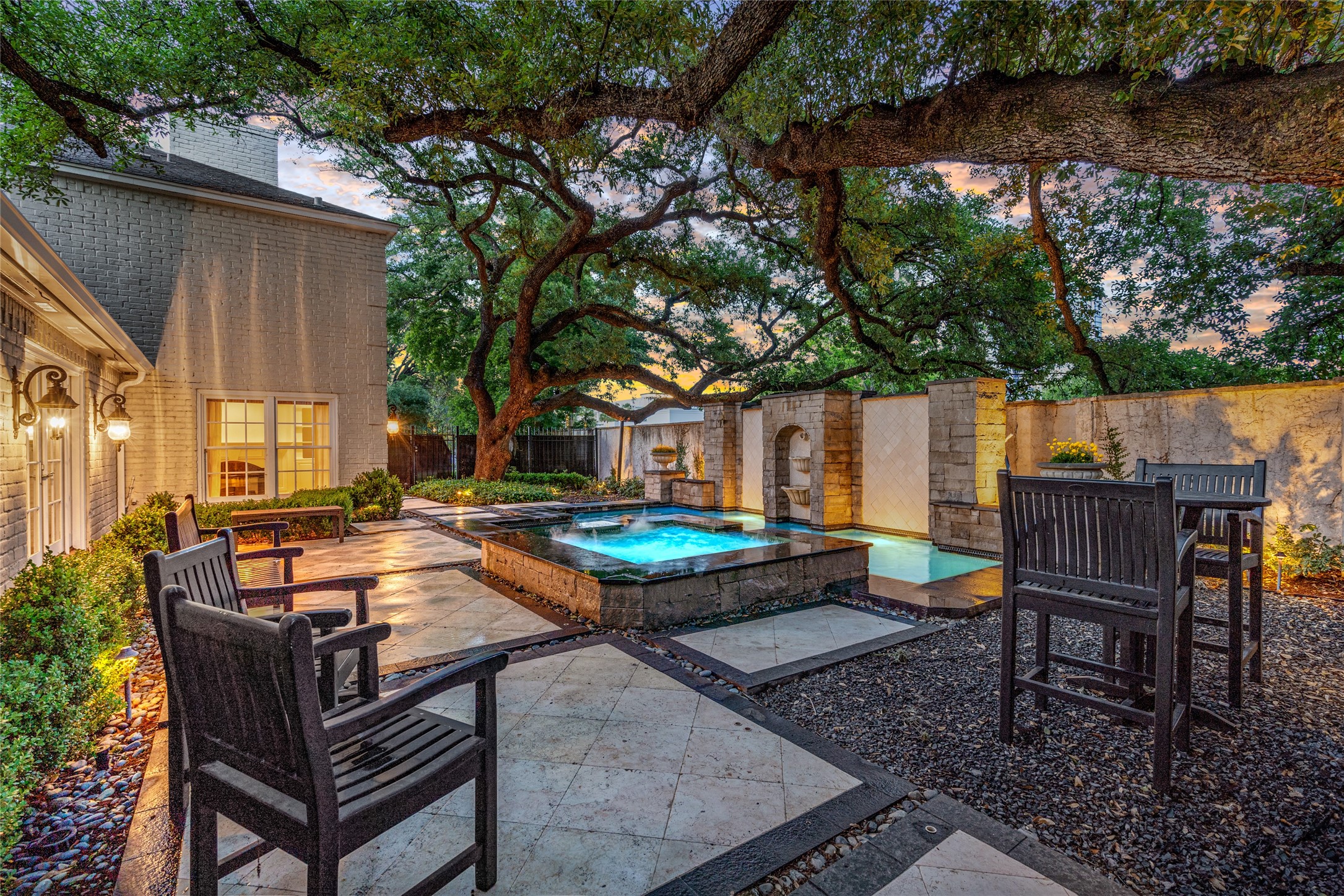 2105 Del Monte Drive Houston, TX 77019 - Photo 35 of 38 The perfect place to enjoy entertaining your friends and family!