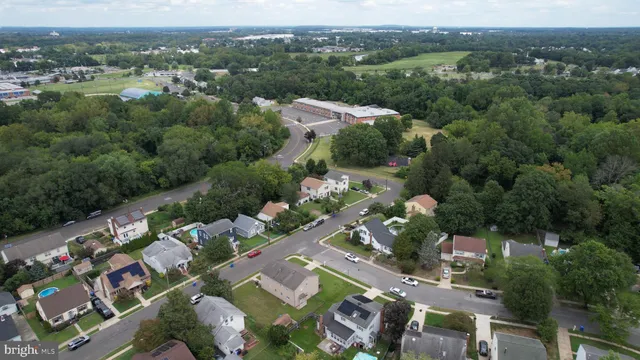 $499,900 | 93 Wellington Place, Burlington, NJ 08016