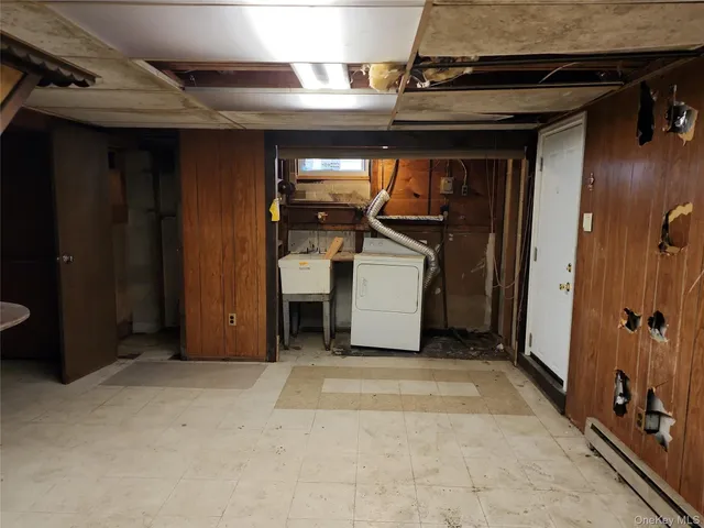 a view of a storage & utility room