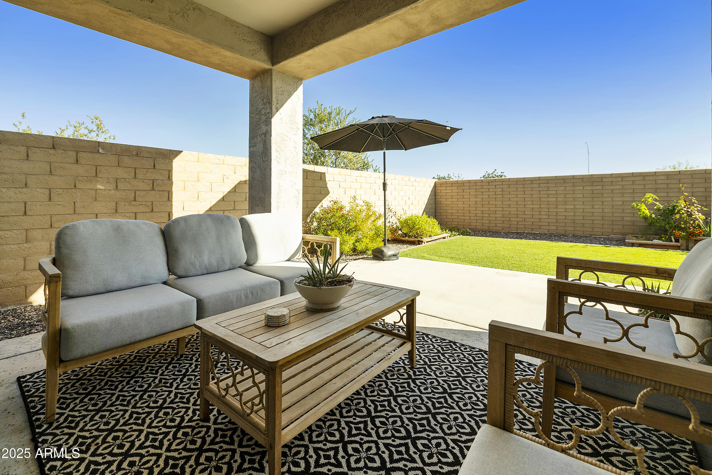 5813 South Del Rancho Mesa, AZ 85212 - Photo 26 of 47 a building outdoor space with patio furniture