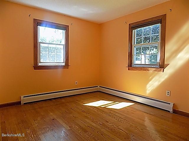 60 Ridgeway Avenue Pittsfield, MA 01201 - Photo 8 of 28 8 Bed 1a