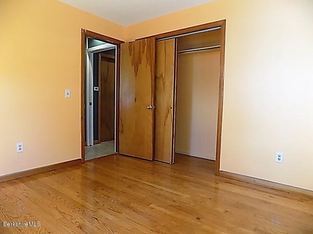 60 Ridgeway Avenue Pittsfield, MA 01201 - Photo 9 of 28 9 Bed 1b