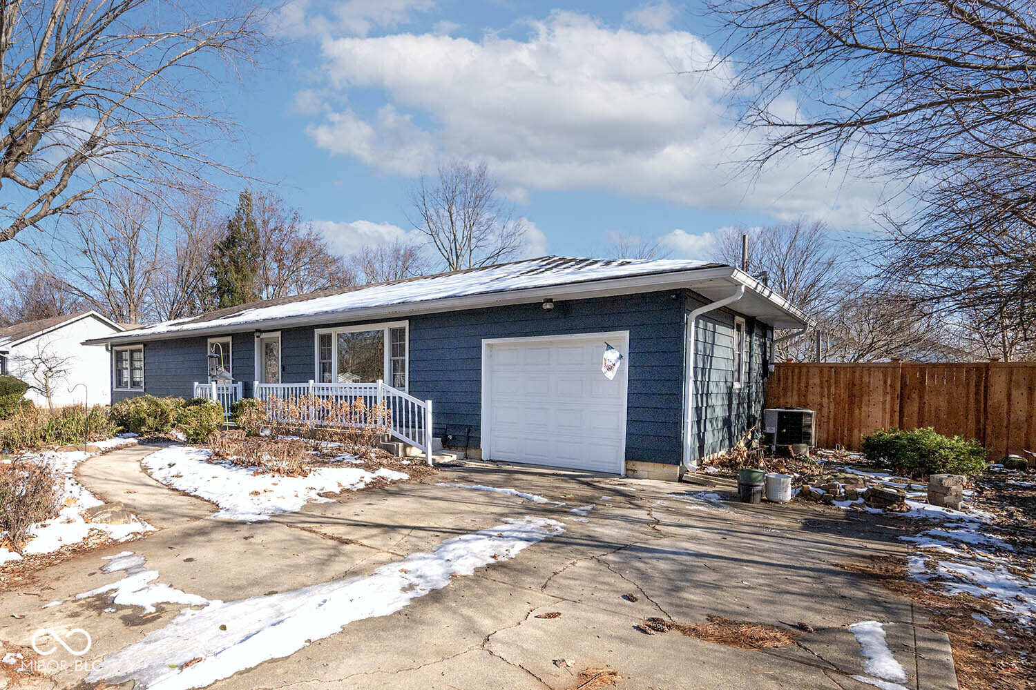 9201 Warwick Road Indianapolis, IN 46240 - Photo 2 of 35