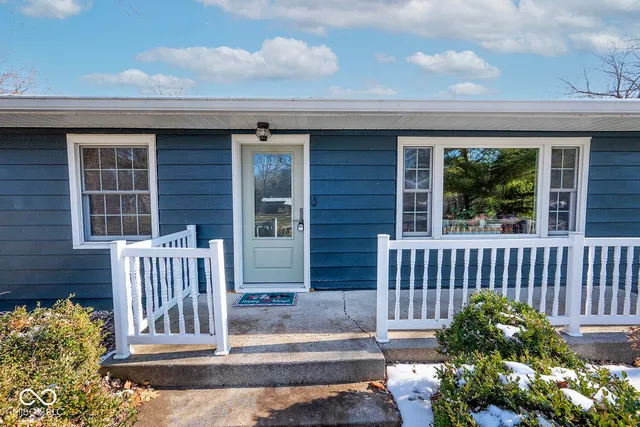 $340,000 | 9201 Warwick Road, Indianapolis, IN 46240