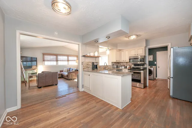 $340,000 | 9201 Warwick Road, Indianapolis, IN 46240