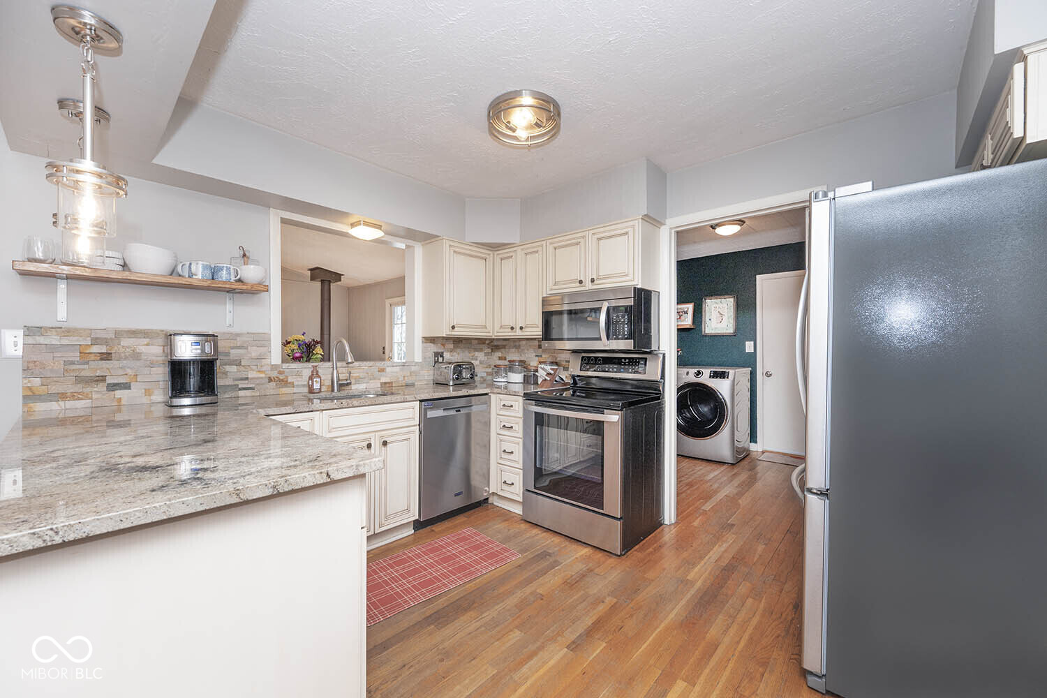 9201 Warwick Road Indianapolis, IN 46240 - Photo 10 of 35