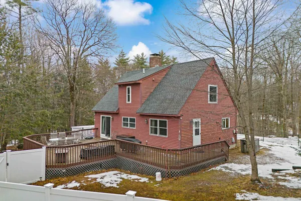 $379,900 | 133 Reservoir Road, Deering, NH 03244