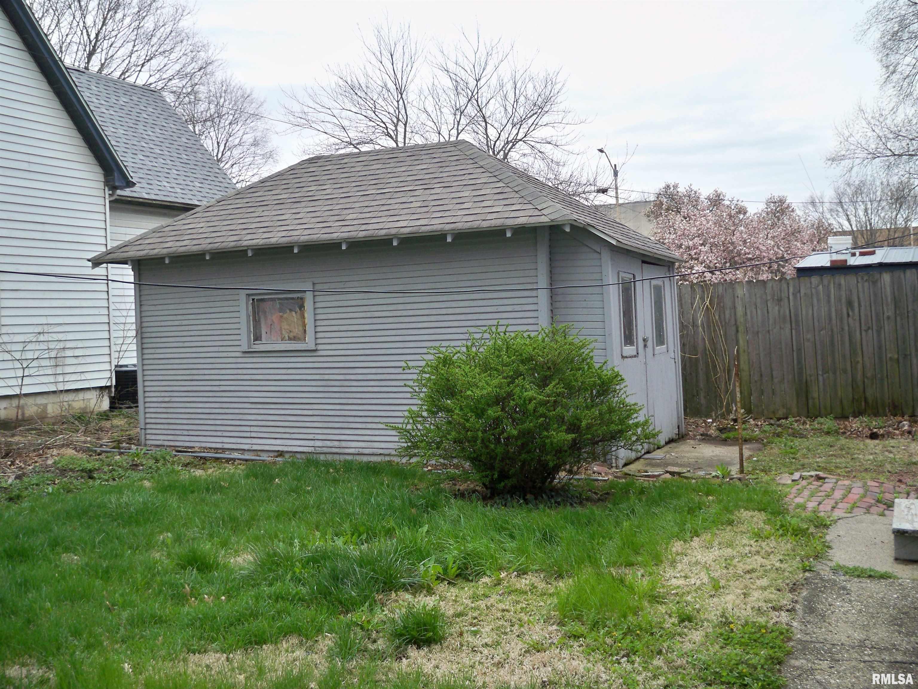 928 West Governor Street Springfield, IL 62704 - Photo 4 of 4 Gallery Image 4