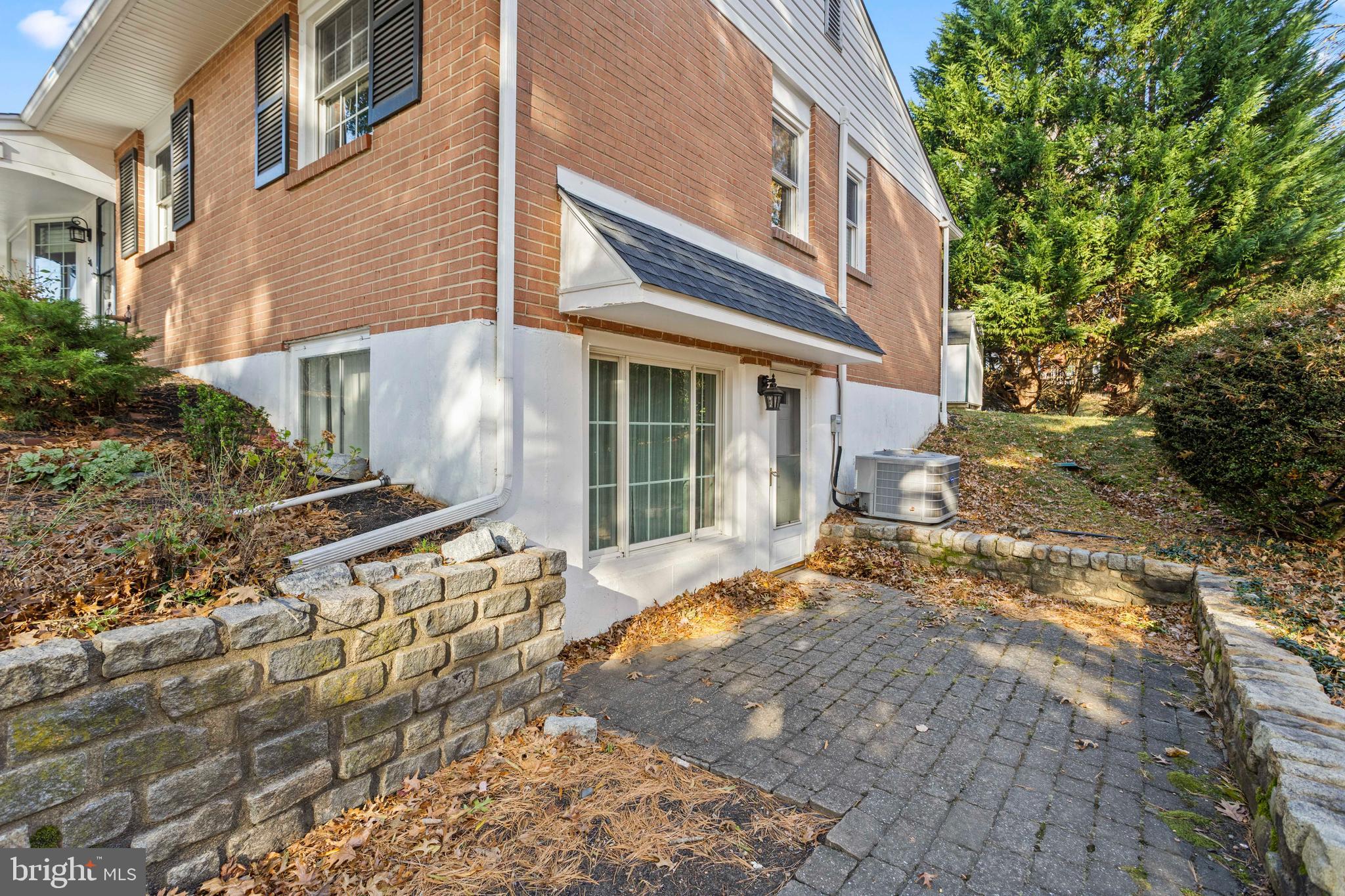 504 Minshall Road Springfield, PA 19064 - Photo 35 of 39 a view of a house with a yard