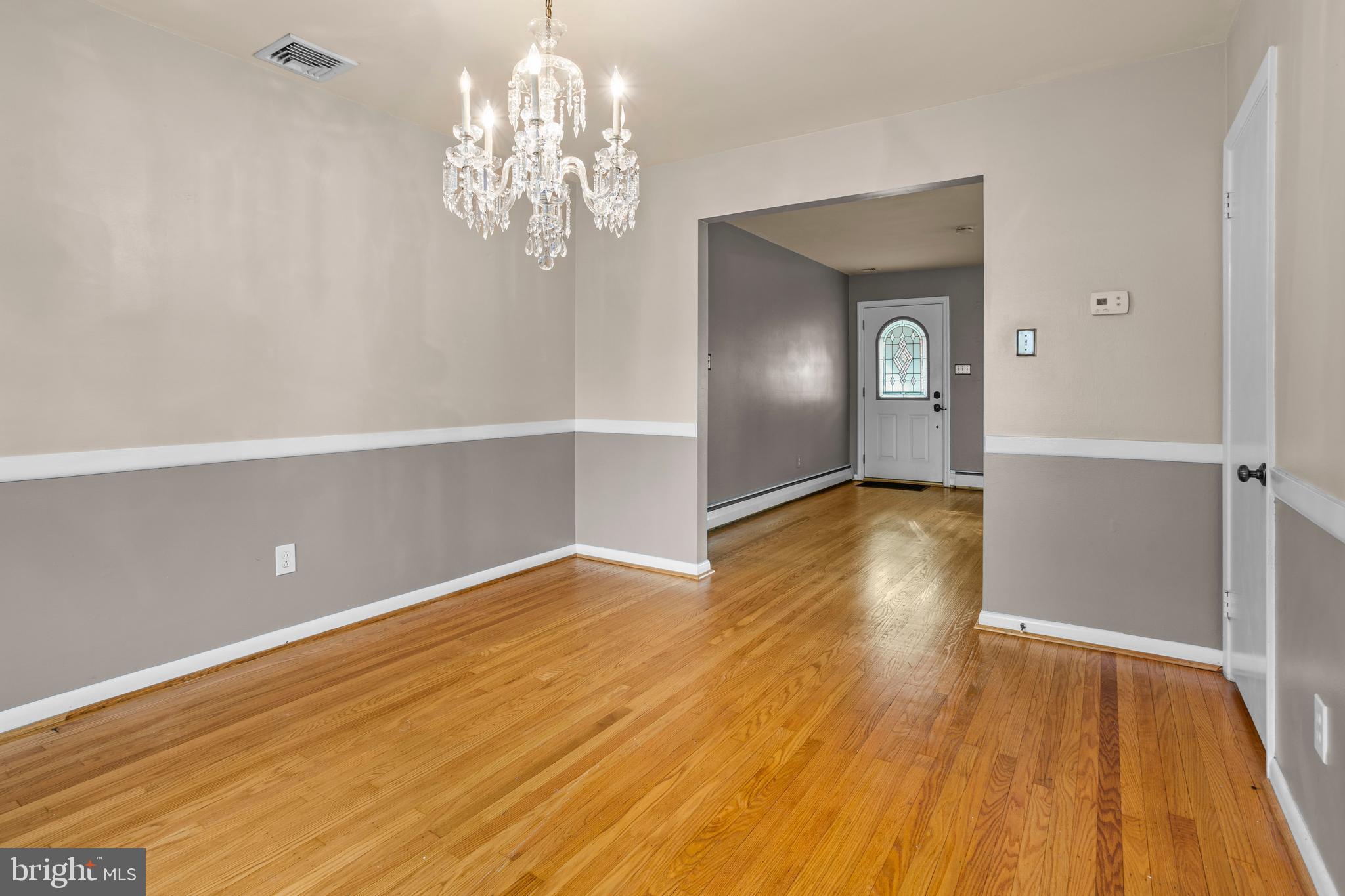 504 Minshall Road Springfield, PA 19064 - Photo 10 of 39 a view of livingroom with wooden floor