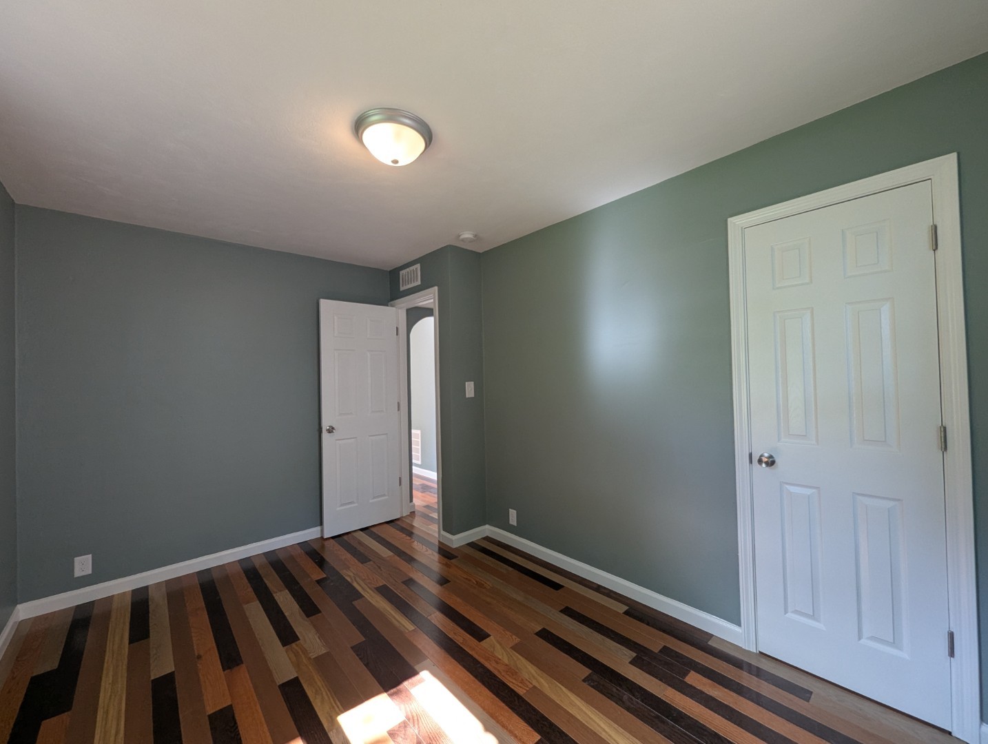 27 James Road Rantoul, IL 61866 - Photo 3 of 18 Gallery Image 3