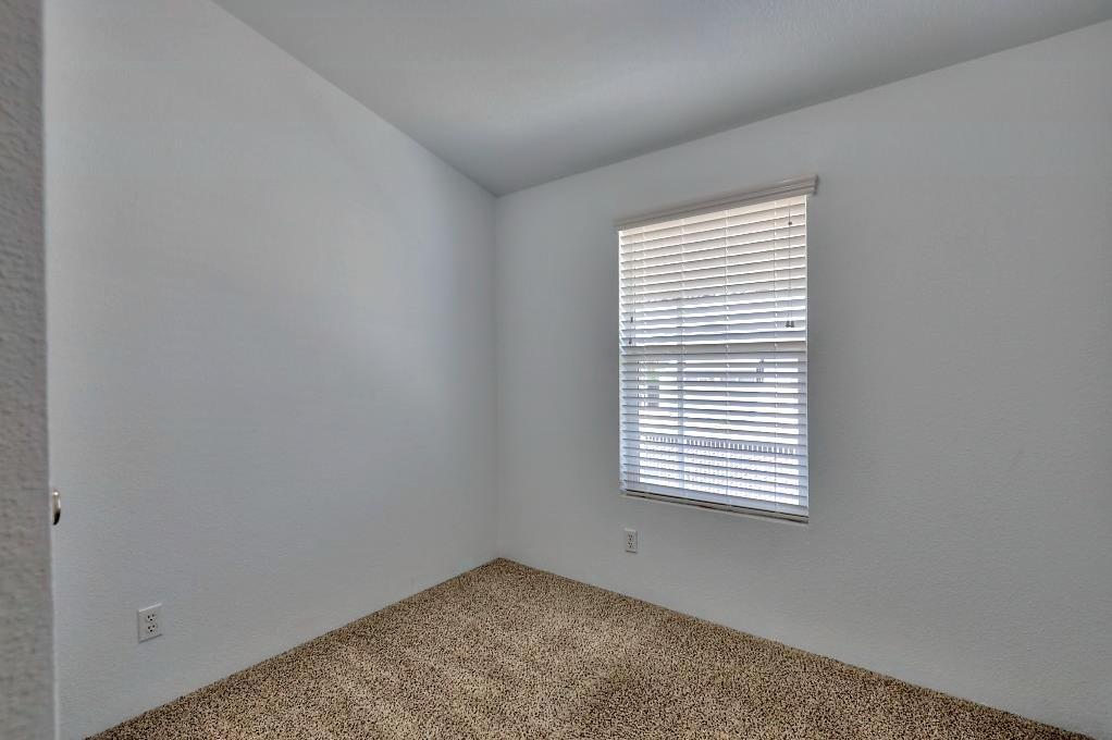 3506 Homestead Way Ceres, CA 95307 - Photo 19 of 39 an empty room with a window