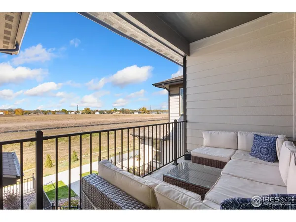 a en suite bathroom with a sink and mirror