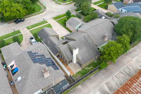$419,000 | 2218 Ashford Hollow Lane, Houston, TX 77077