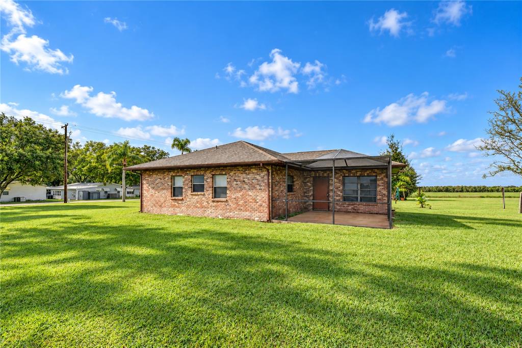 38740 Wilds Road Dade City, FL 33525 - Photo 5 of 38 Gallery Image 5