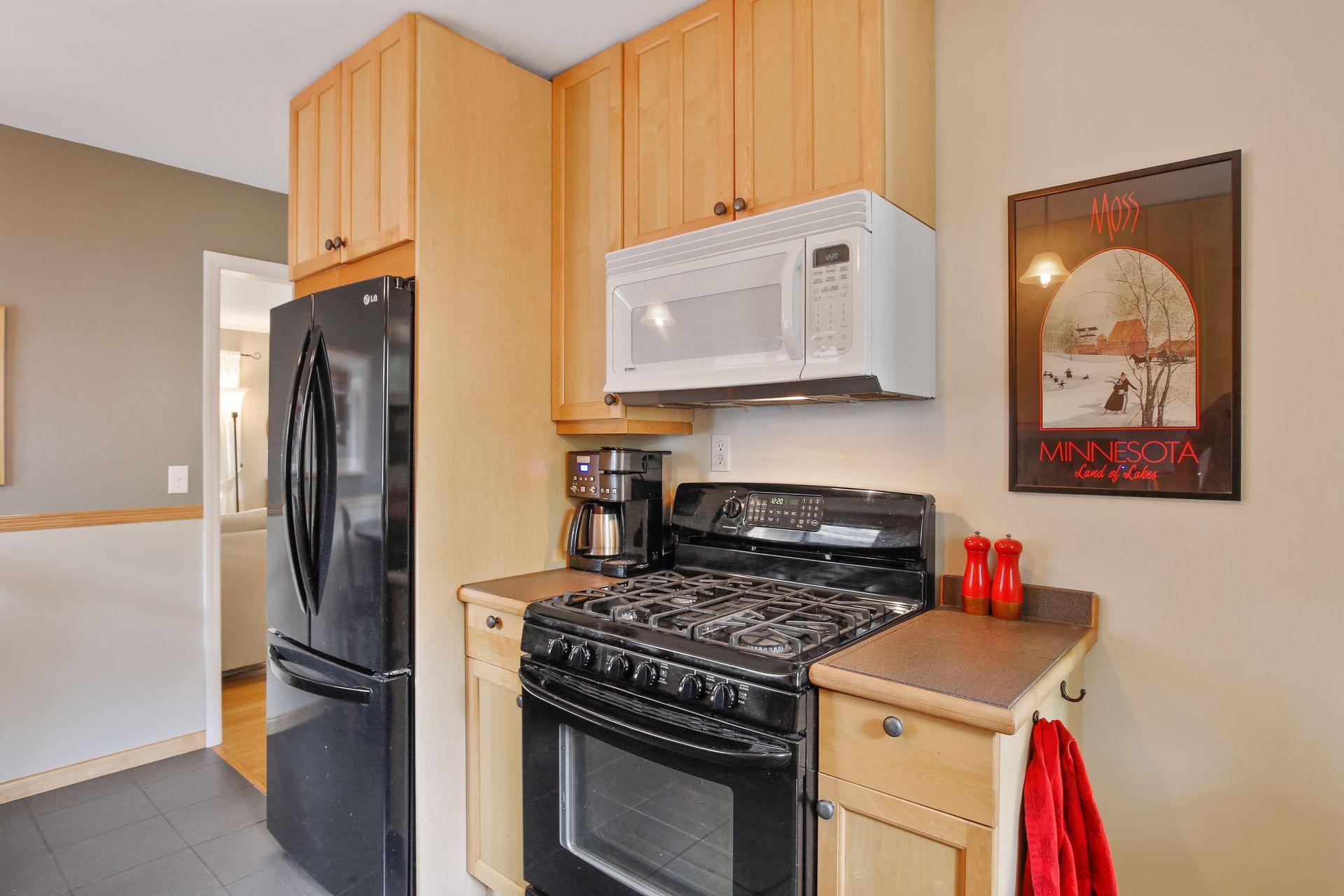 6313 Rolf Avenue Edina, MN 55439 - Photo 9 of 26 Gallery Image 9