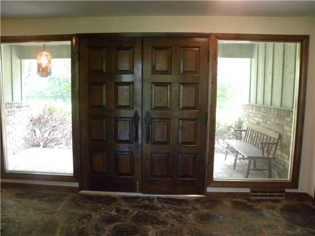 5980 Whitman Road Columbus, OH 43213 - Photo 8 of 25 Gallery Image 8