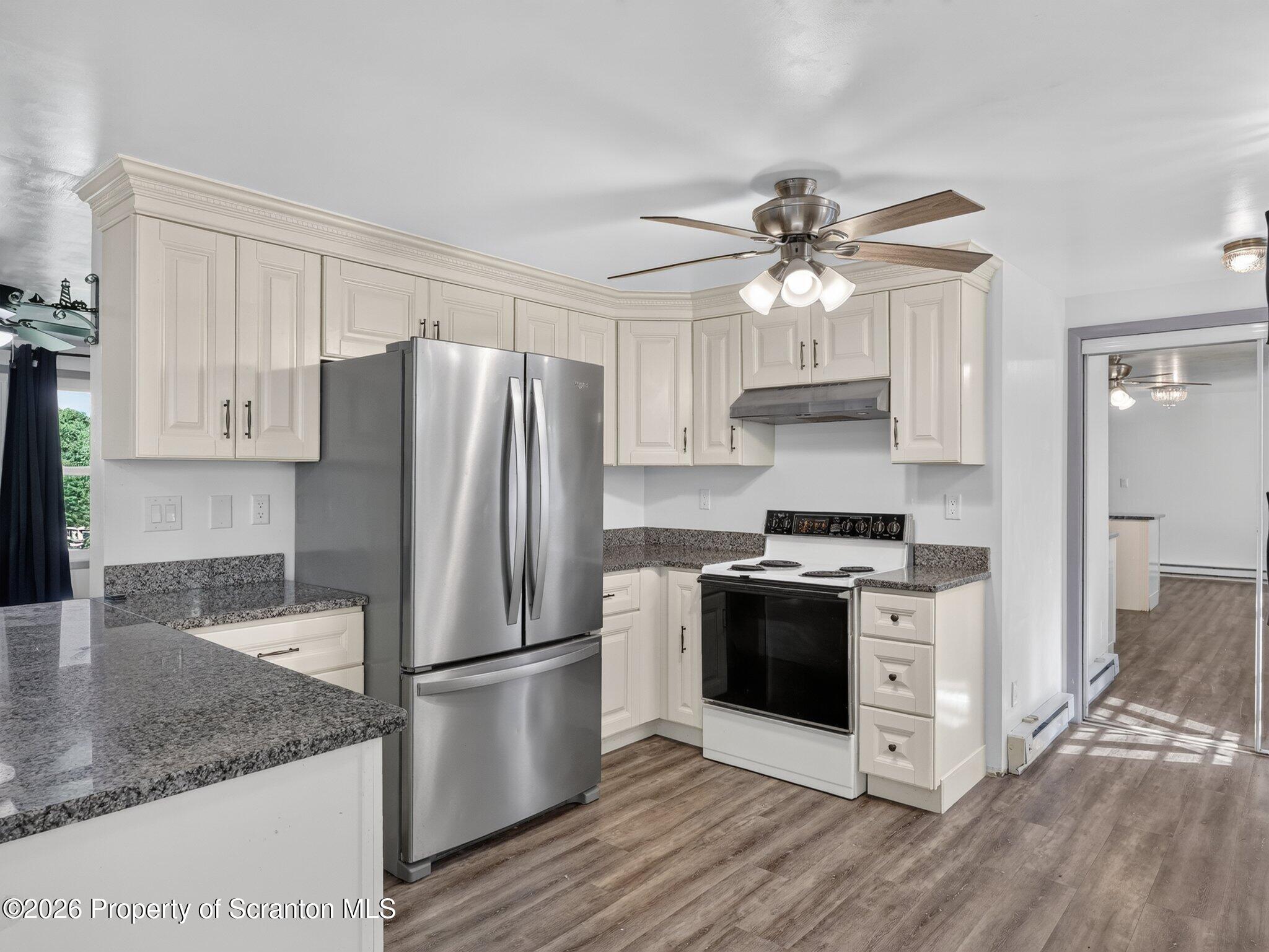 548 Lockville Road Pittston, PA 18643 - Photo 7 of 32 Kitchen