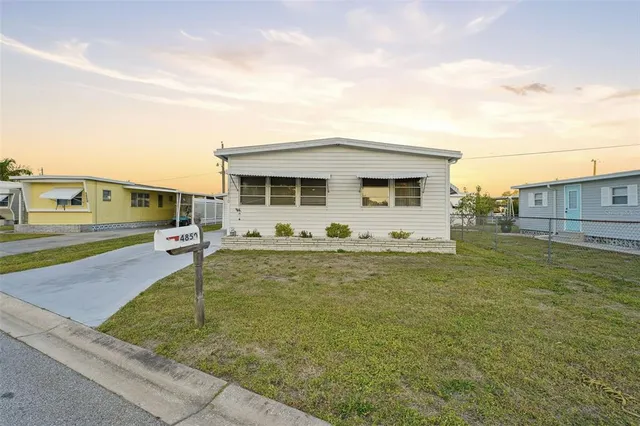 $135,000 | 4850 Brae Burn Avenue, Sarasota, FL 34234