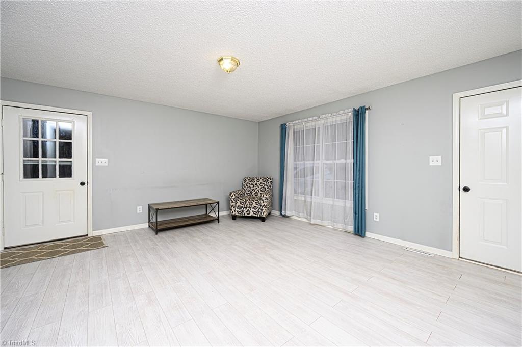 1083 Quail Road Lexington, NC 27292 - Photo 9 of 29 Gallery Image 9