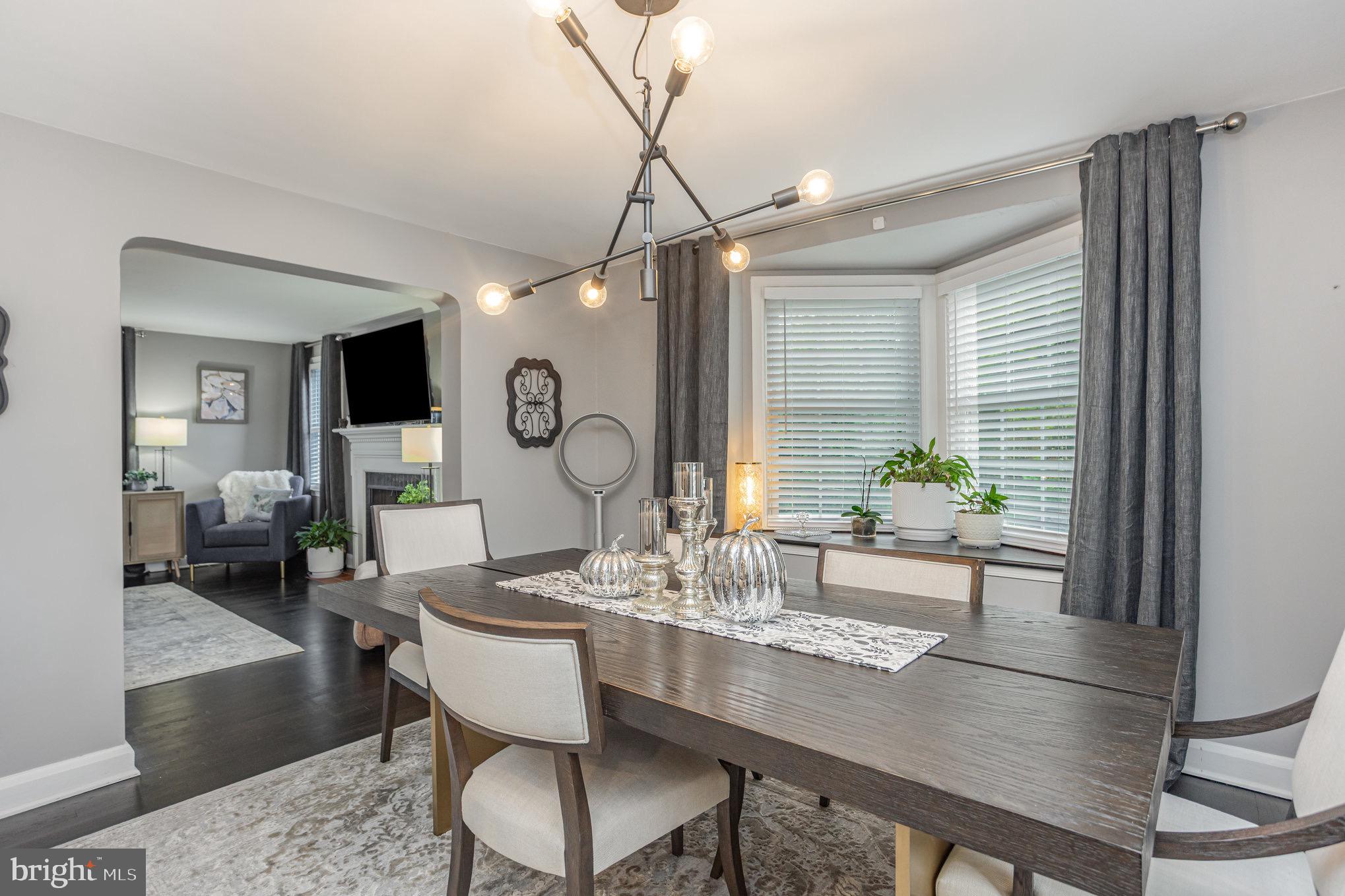 1500 Doxbury Road Baltimore, MD 21286 - Photo 13 of 36 a dining room with furniture and window