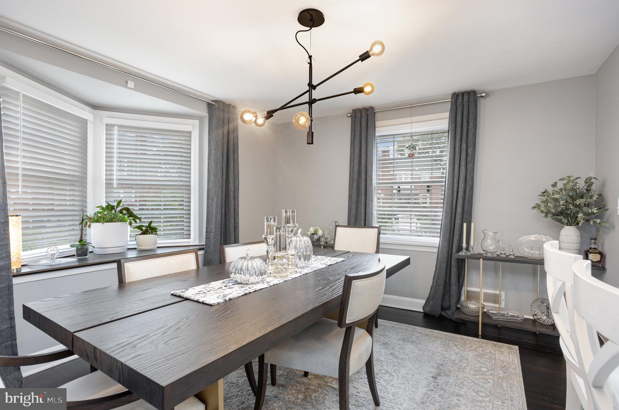 1500 Doxbury Road Baltimore, MD 21286 - Photo 16 of 36 a dining room with furniture and window