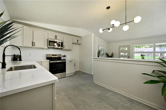 $260,000 | 8605 Everett Street, Raytown, MO 64138