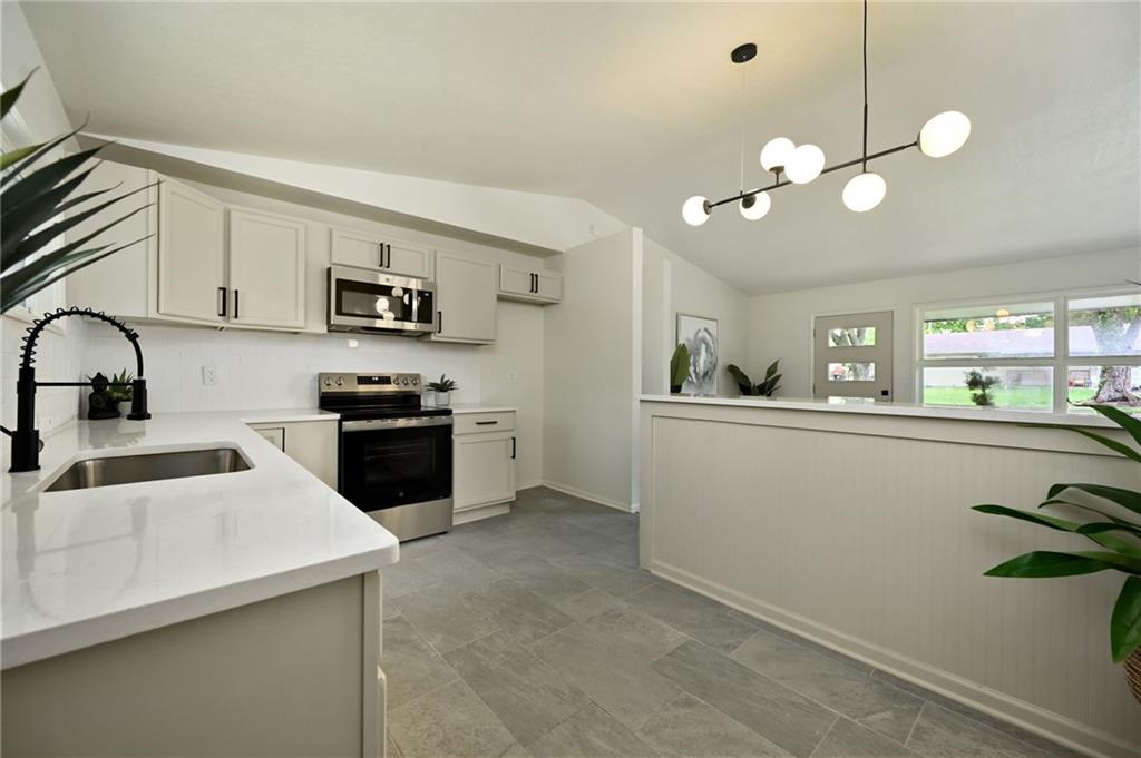 8605 Everett Street Raytown, MO 64138 - Photo 12 of 27