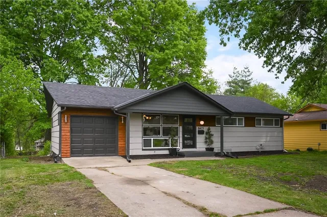 $260,000 | 8605 Everett Street, Raytown, MO 64138