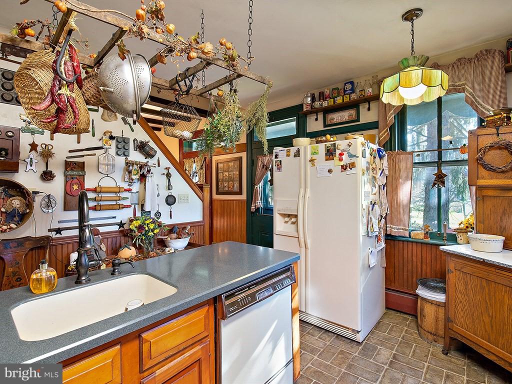 144 Freeport Road Lebanon, PA 17046 - Photo 17 of 37 Gallery Image 17