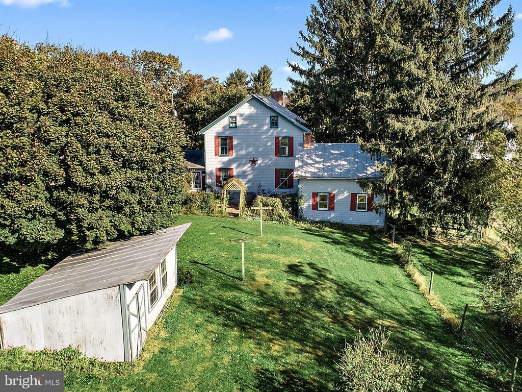 144 Freeport Road Lebanon, PA 17046 - Photo 4 of 37 Gallery Image 4