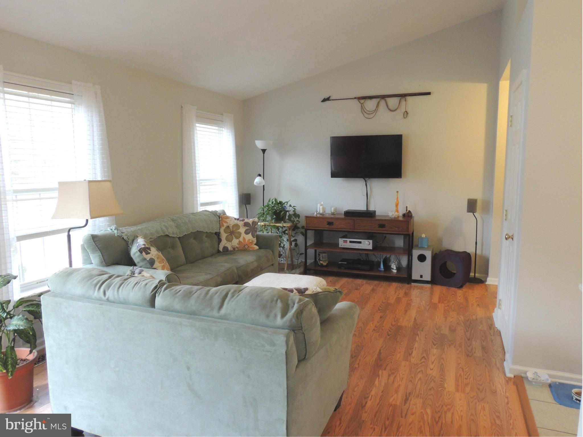208 Azalea Road Colonial Beach, VA 22443 - Photo 17 of 22 Family Room