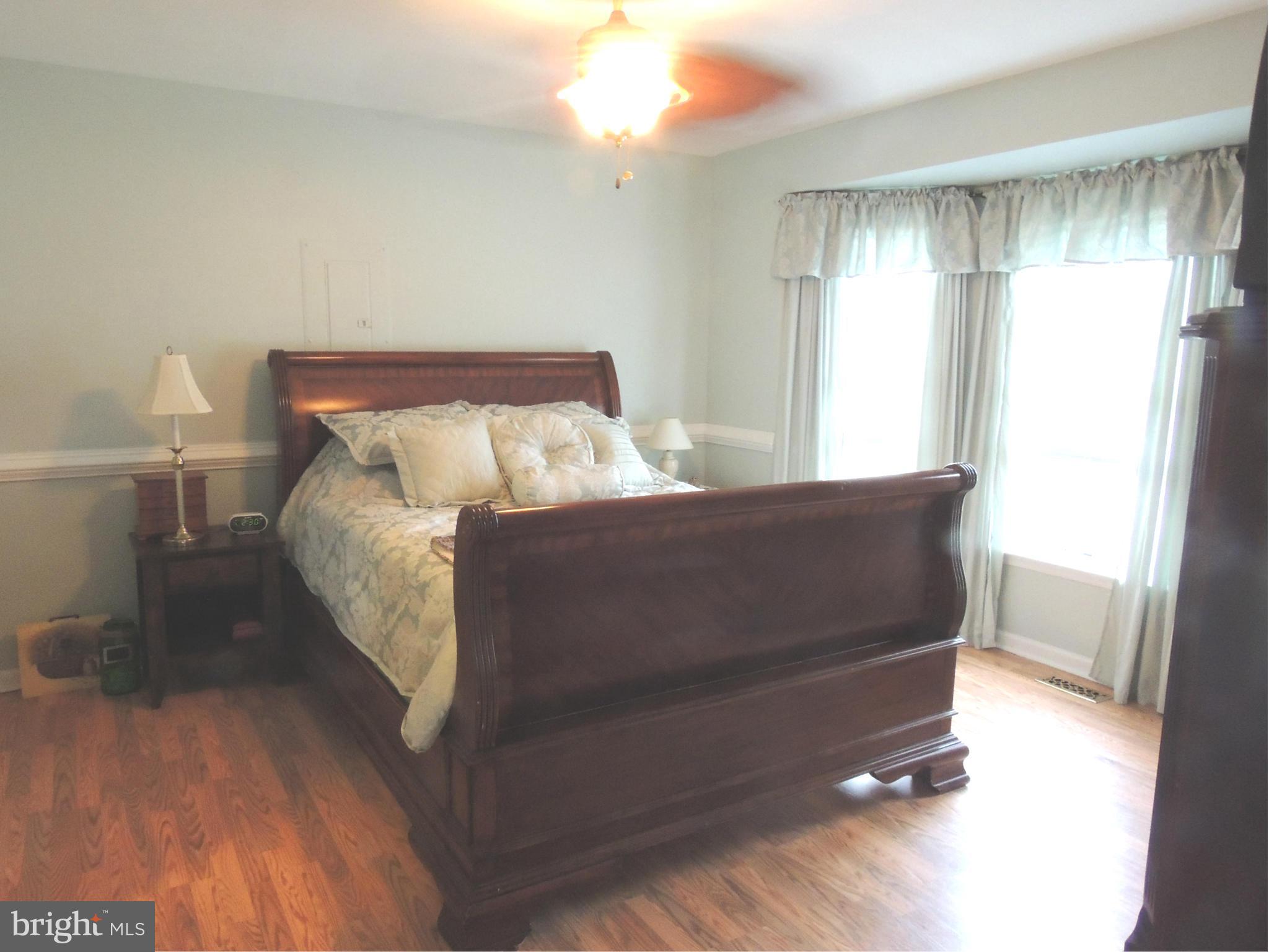208 Azalea Road Colonial Beach, VA 22443 - Photo 4 of 22 Bedroom (Master)