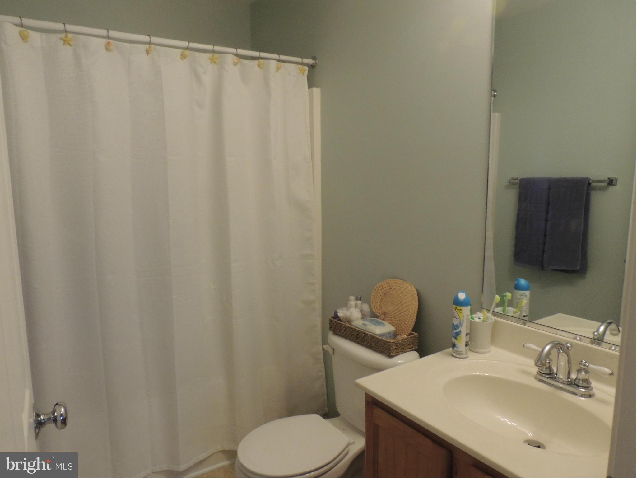 208 Azalea Road Colonial Beach, VA 22443 - Photo 9 of 22 Bath