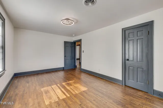 $215,000 | 837 East State Street, Bristol, TN 37620