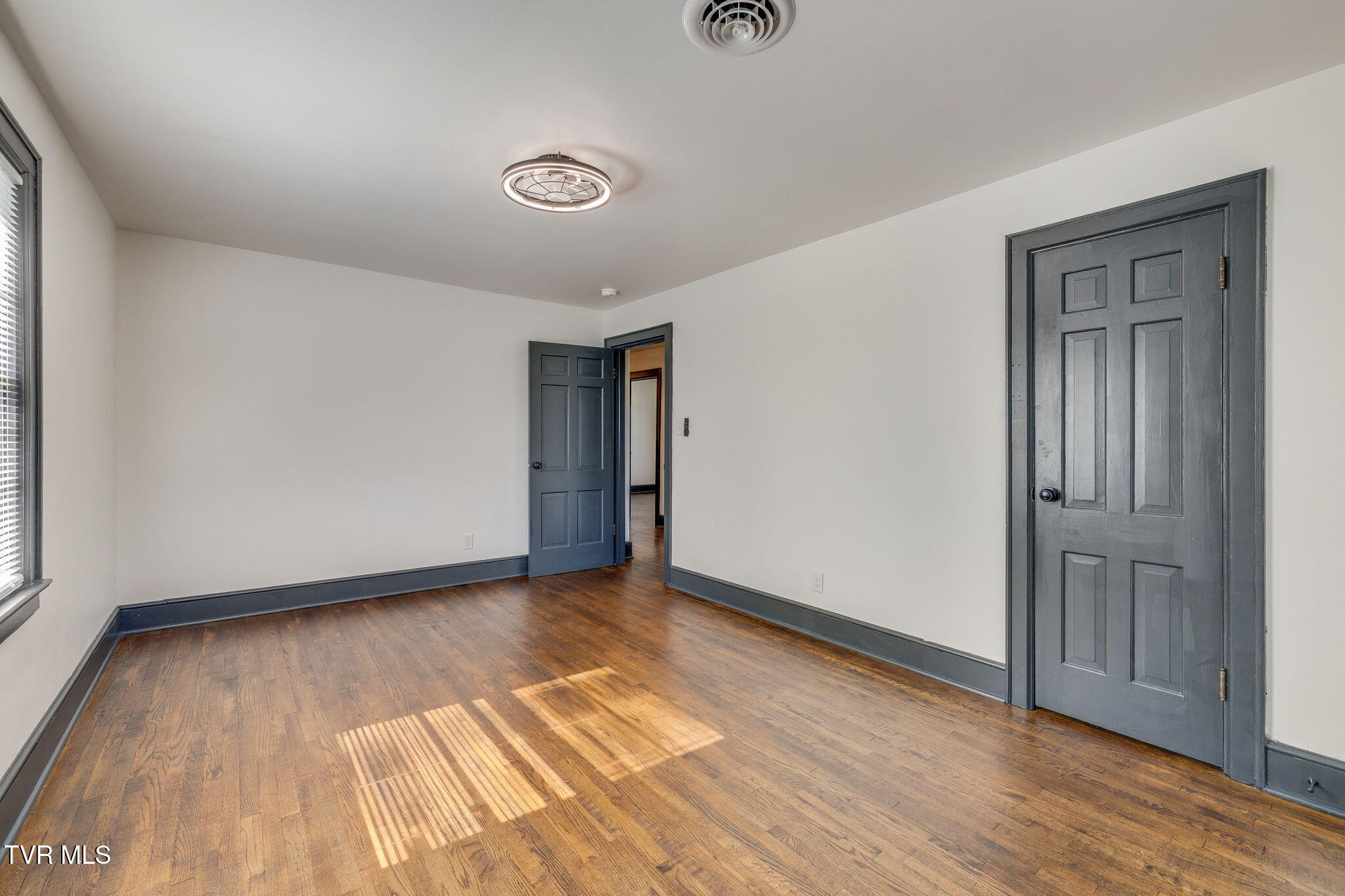 837 East State Street Bristol, TN 37620 - Photo 20 of 26 022