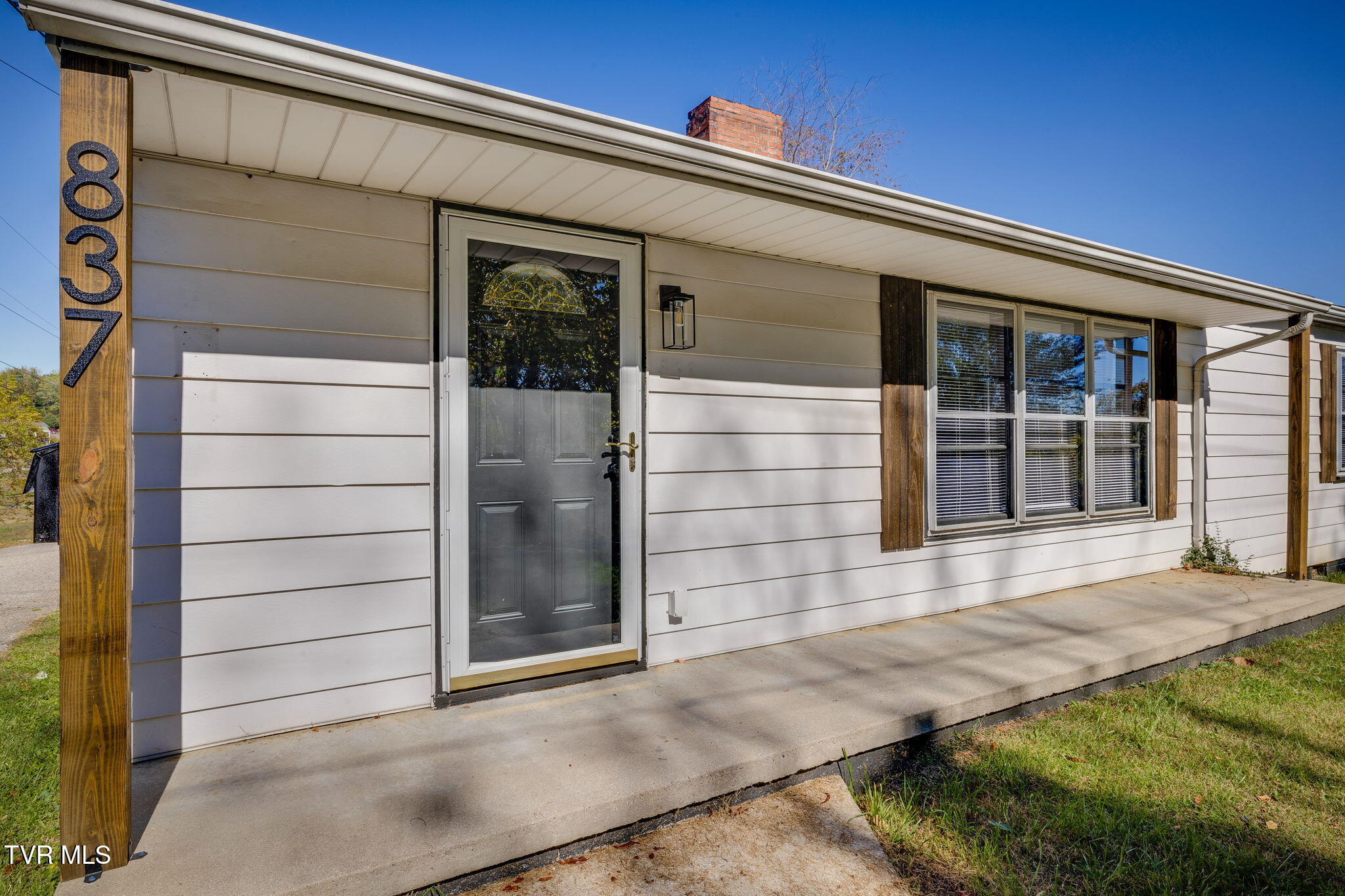 837 East State Street Bristol, TN 37620 - Photo 21 of 26 004