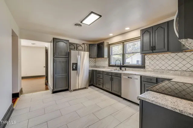 $215,000 | 837 East State Street, Bristol, TN 37620